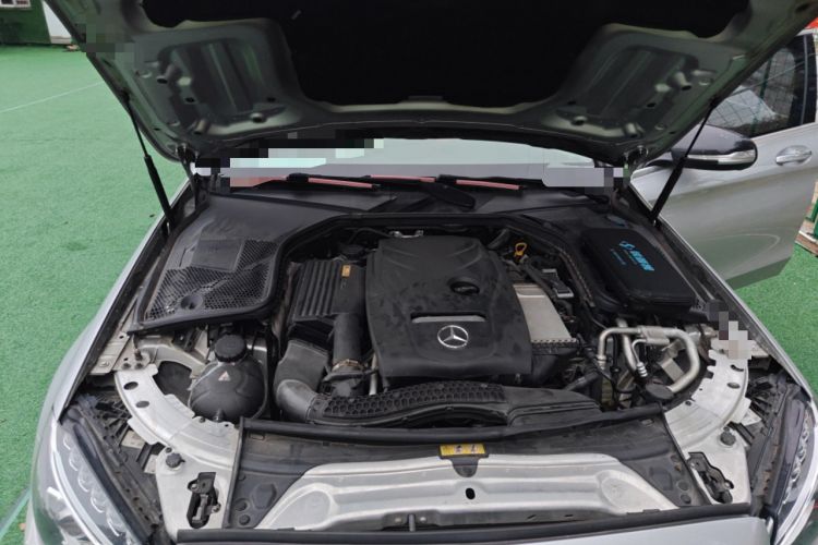 Used Mercedes-Benz C-Class 2016 C 200 L Sport Edition Engine Bay