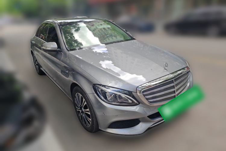 Used Mercedes-Benz C-Class 2016 C 200 L Front Right 45 Deg