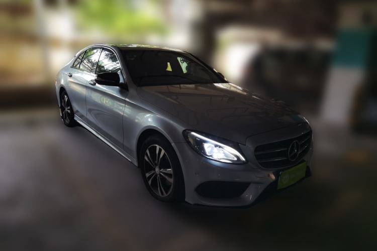 Used Mercedes-Benz C-Class 2016 C 200 Sport Edition Front Right 45 Deg