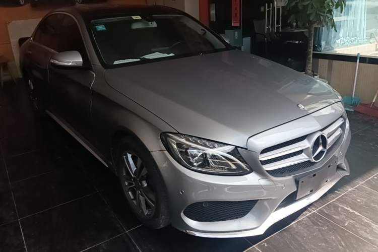 Used Mercedes-Benz C-Class 2016 C 200 L Sport Edition Front Right 45 Deg