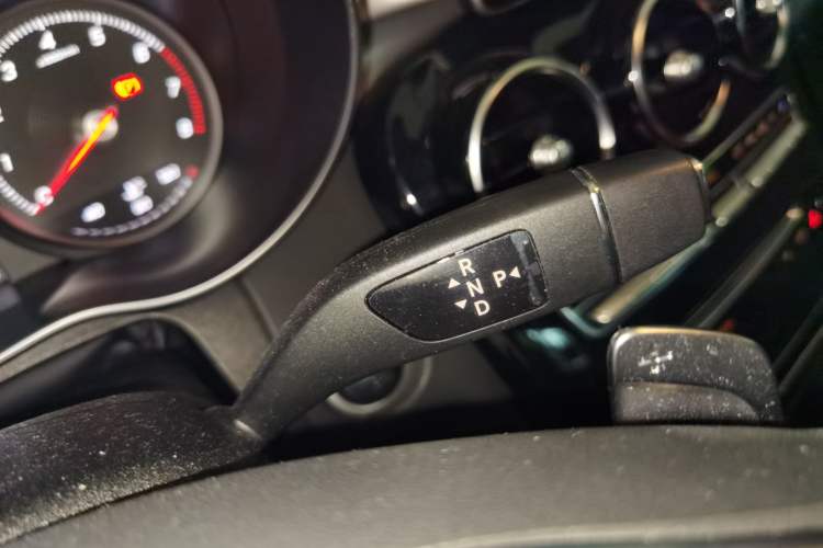 Used Mercedes-Benz C-Class 2016 C 200 Sport Edition Gear Lever