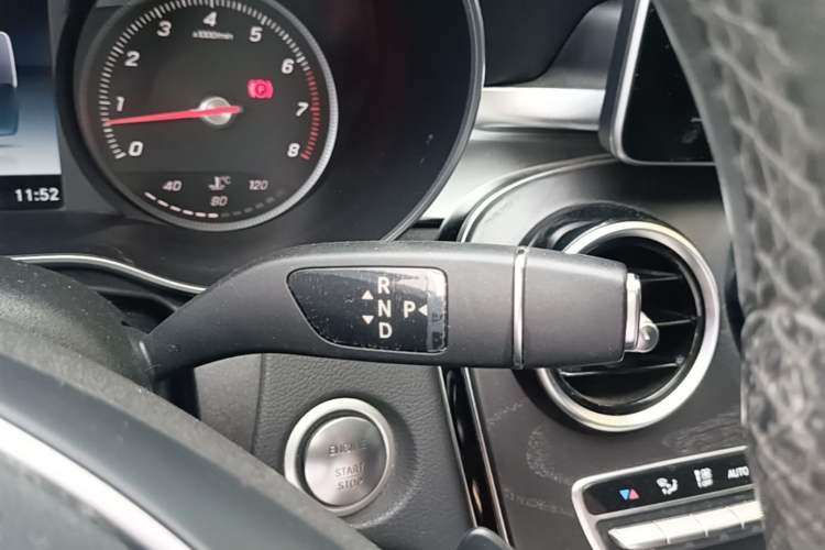 Used Mercedes-Benz C-Class 2016 C 180 L Sport Edition Gear Lever
