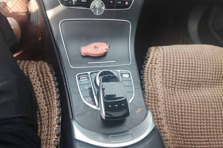 Used Mercedes-Benz C-Class 2016 C 200 L Sport Edition Gear Lever