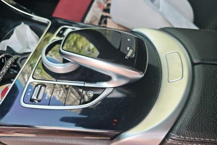 Used Mercedes-Benz C-Class 2016 C 200 Sport Edition Gear Lever