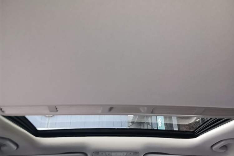 Used Mercedes-Benz C-Class 2016 C 180 L Sport Edition Headliner