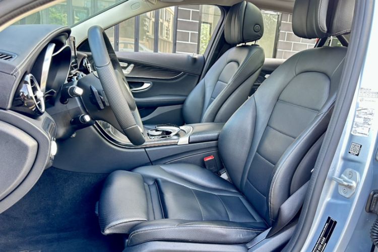 Used Mercedes-Benz C-Class 2016 C 200 L Sport Edition Interior 10