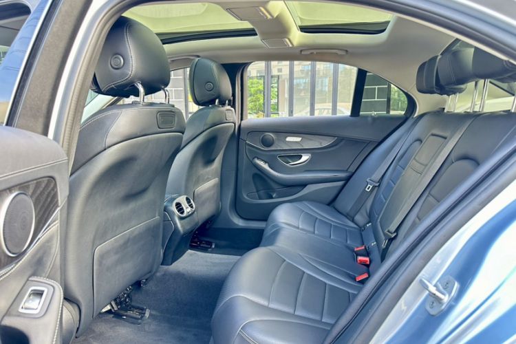 Used Mercedes-Benz C-Class 2016 C 200 L Sport Edition Interior 11