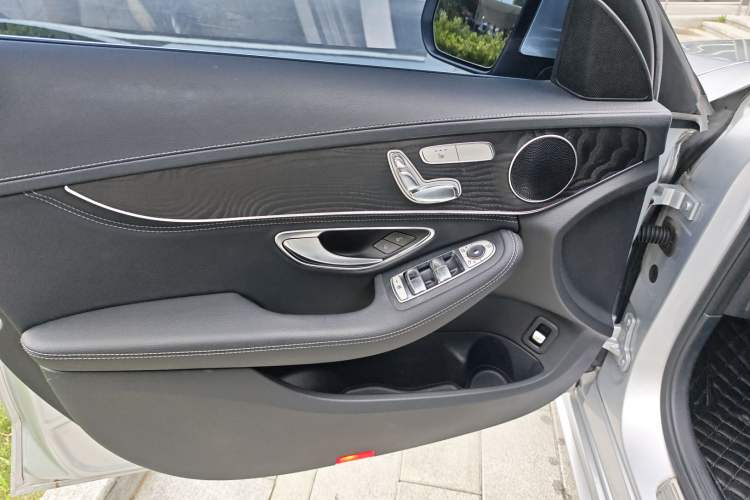Used Mercedes-Benz C-Class 2016 C 200 L Sport Edition Interior 2
