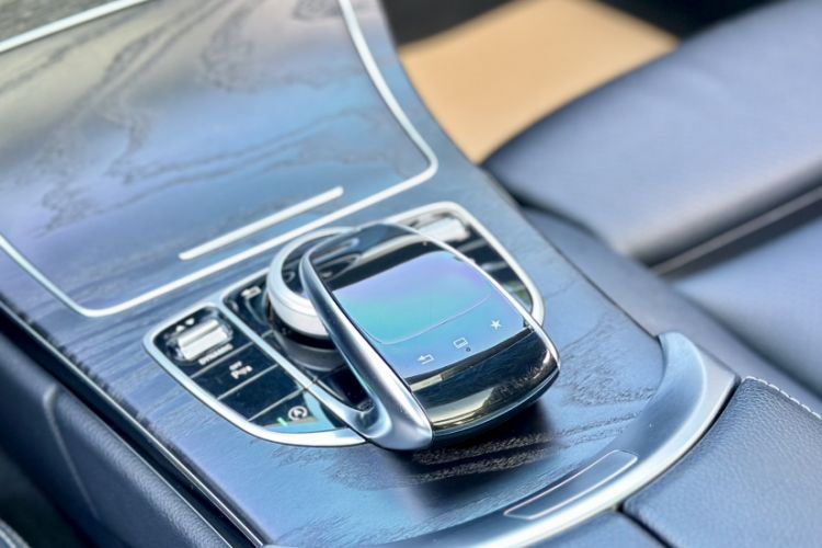 Used Mercedes-Benz C-Class 2016 C 200 L Sport Edition Interior 2