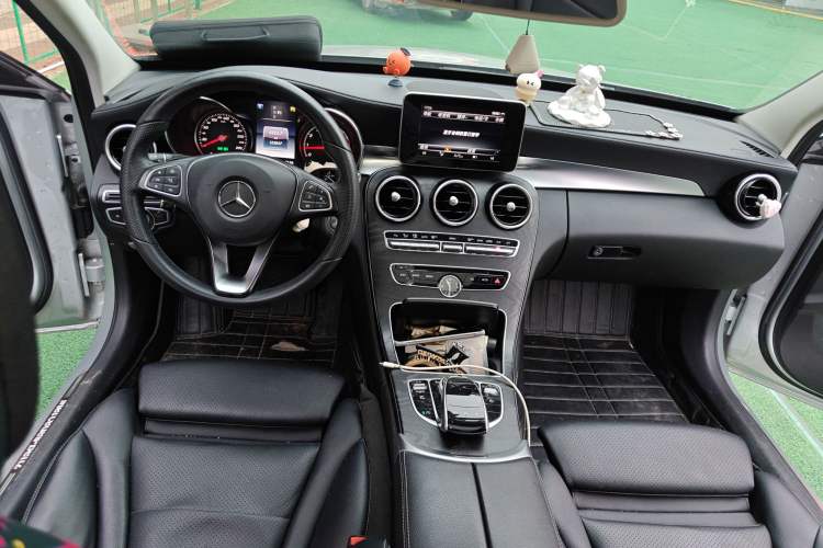Used Mercedes-Benz C-Class 2016 C 200 L Sport Edition Interior 2