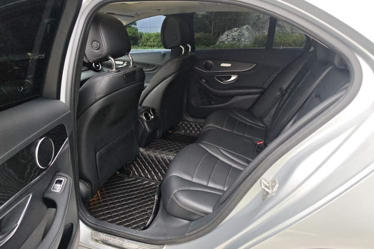 Used Mercedes-Benz C-Class 2016 C 200 L Sport Edition Interior 3