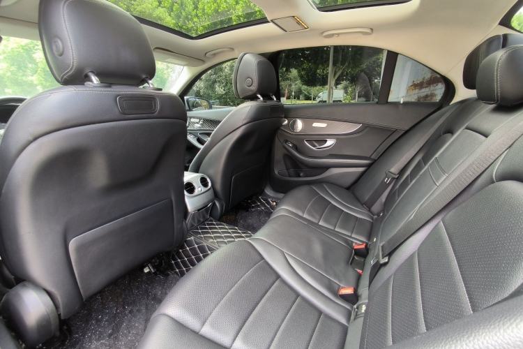 Used Mercedes-Benz C-Class 2016 C 200 L Sport Edition Interior 4