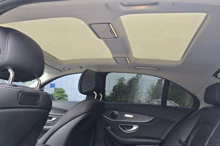 Used Mercedes-Benz C-Class 2016 C 200 L Sport Edition Interior 6