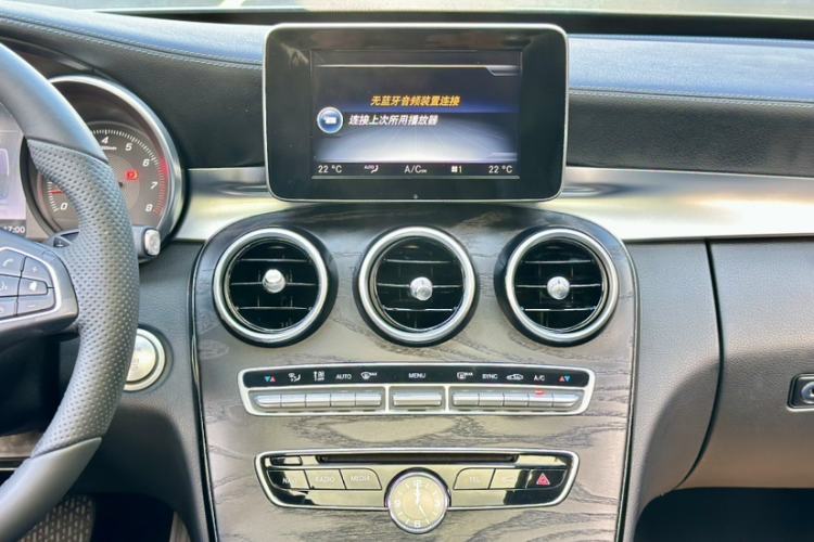 Used Mercedes-Benz C-Class 2016 C 200 L Sport Edition Interior 6
