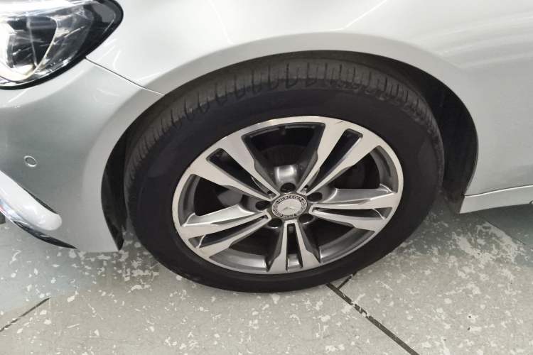 Used Mercedes-Benz C-Class 2016 C 200 L Sport Edition Left Front Wheel Hub
