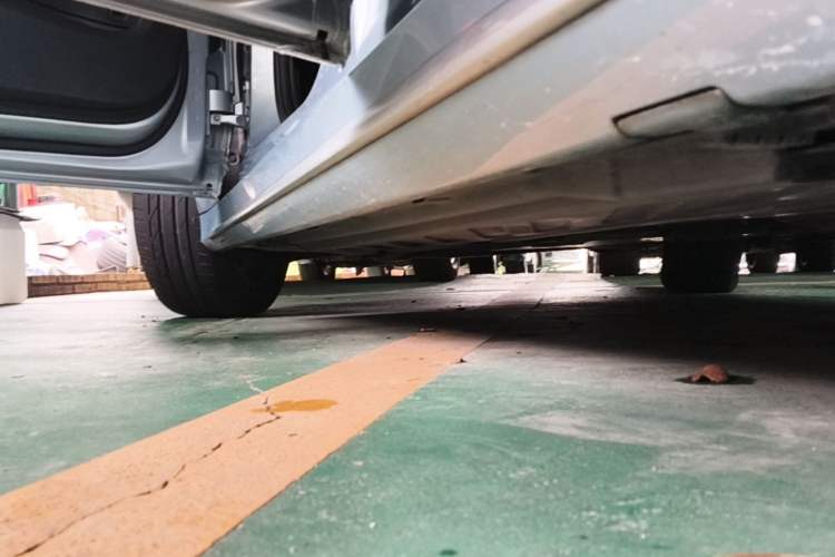 Used Mercedes-Benz C-Class 2016 C 200 L Sport Edition Left Side Sill