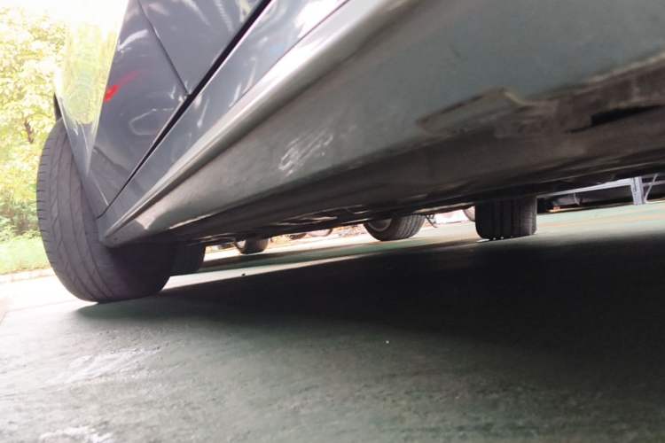 Used Mercedes-Benz C-Class 2016 C 200 L Sport Edition Left Side Sill