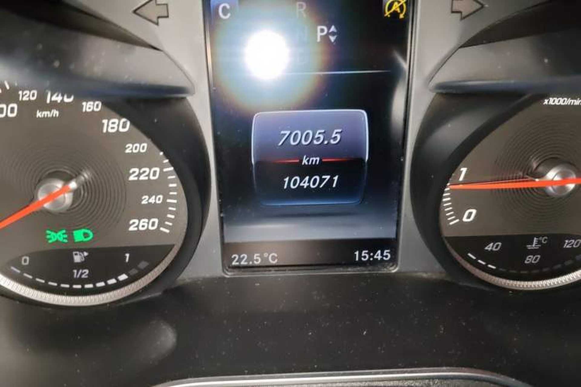 Used Mercedes-Benz C-Class 2016 C 200 L Sport Edition Odometer Close Up