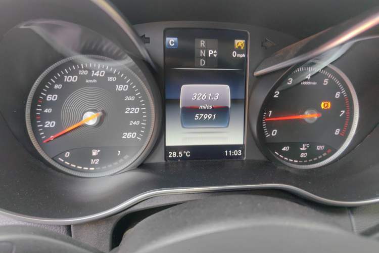 Used Mercedes-Benz C-Class 2016 C 200 L Sport Edition Odometer Close Up