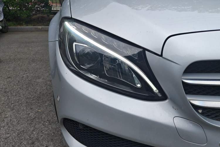 Used Mercedes-Benz C-Class 2016 C 200 L Sport Edition Right Front Headlight