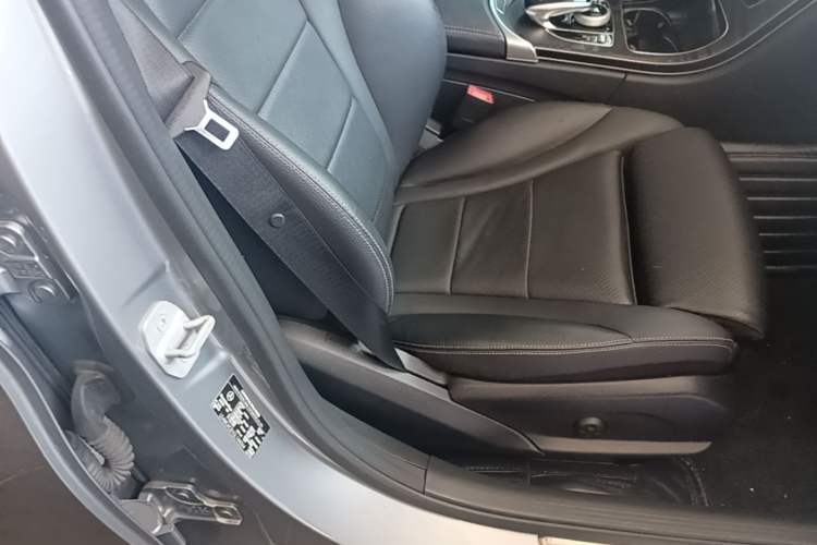 Used Mercedes-Benz C-Class 2016 C 200 L Sport Edition Right Front Seat