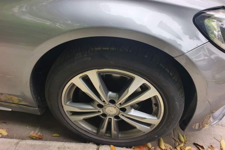 Used Mercedes-Benz C-Class 2016 C 200 L Sport Edition Right Front Wheel Hub