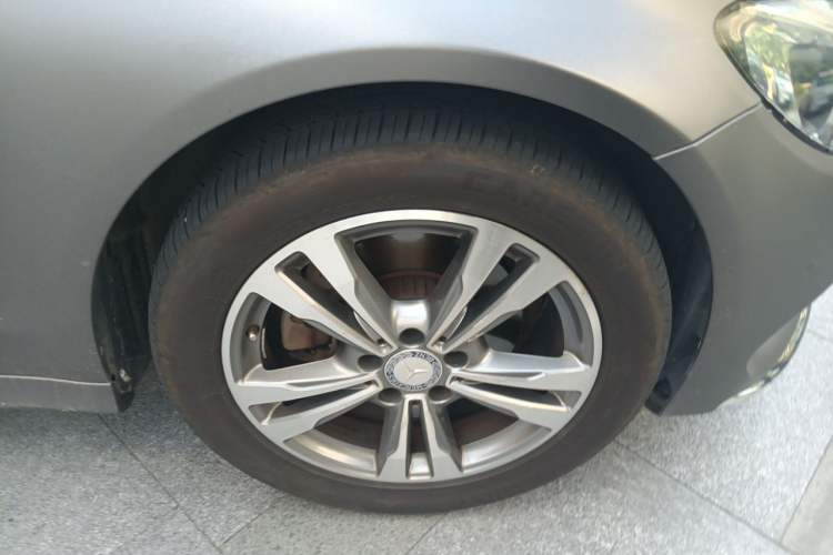Used Mercedes-Benz C-Class 2016 C 200 L Sport Edition Right Front Wheel Hub