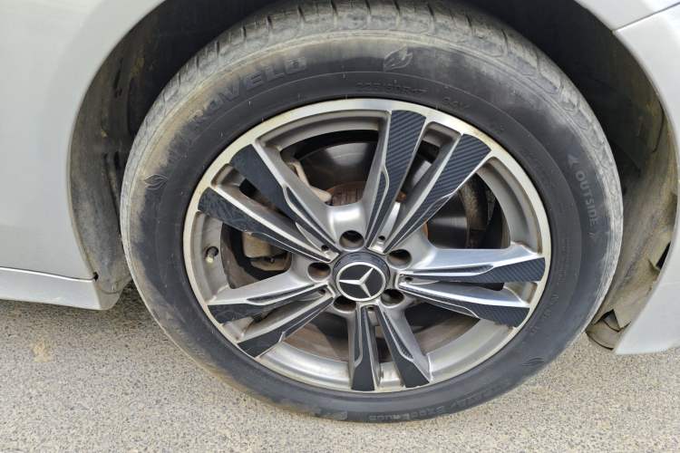 Used Mercedes-Benz C-Class 2016 C 200 L Sport Edition Right Front Wheel Hub
