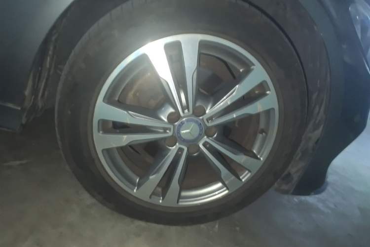 Used Mercedes-Benz C-Class 2016 C 200 L Sport Edition Right Front Wheel Hub