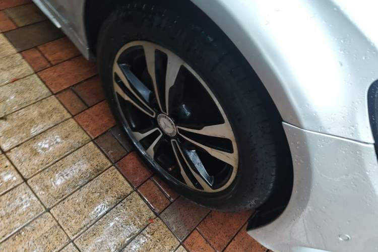 Used Mercedes-Benz C-Class 2016 C 200 L Sport Edition Right Front Wheel Hub