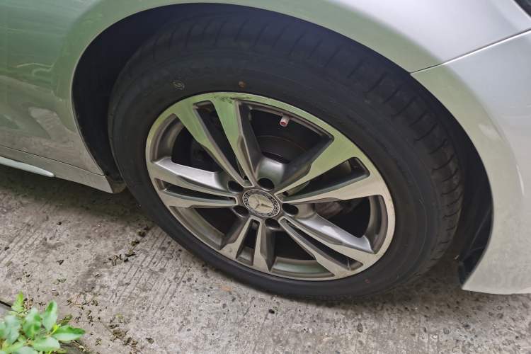 Used Mercedes-Benz C-Class 2016 C 200 L Sport Edition Right Front Wheel Hub