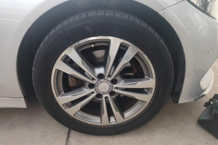 Used Mercedes-Benz C-Class 2016 C 200 L Sport Edition Right Front Wheel Hub