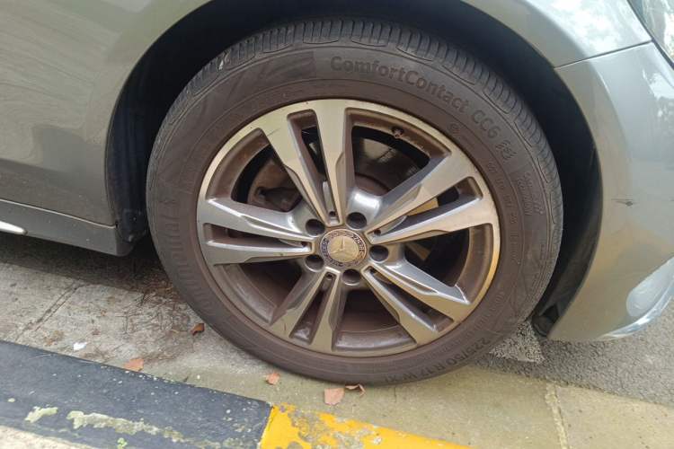 Used Mercedes-Benz C-Class 2016 C 200 L Sport Edition Right Front Wheel Hub