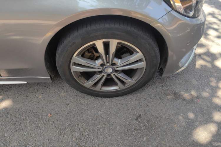 Used Mercedes-Benz C-Class 2016 C 200 L Sport Edition Right Front Wheel Hub