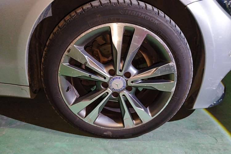 Used Mercedes-Benz C-Class 2016 C 200 L 4MATIC Sport Edition Right Front Wheel Hub