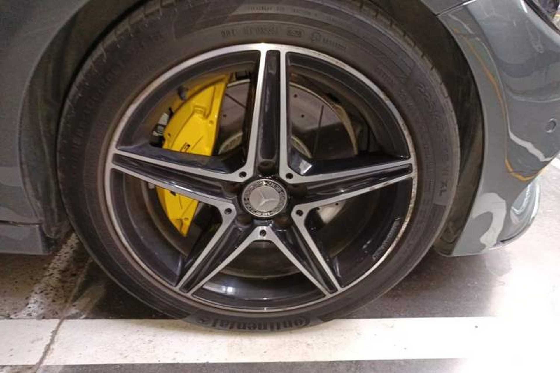 Used Mercedes-Benz C-Class 2016 C 200 Coupe Right Front Wheel Hub