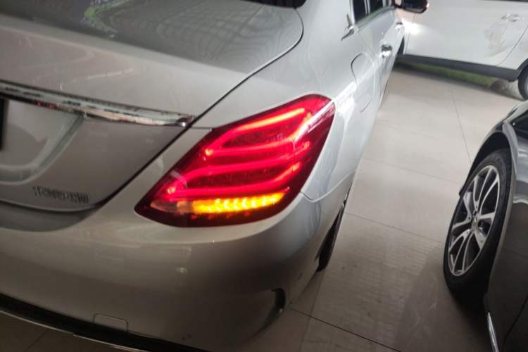 Used Mercedes-Benz C-Class 2016 C 200 L Sport Edition Right Rear Taillight