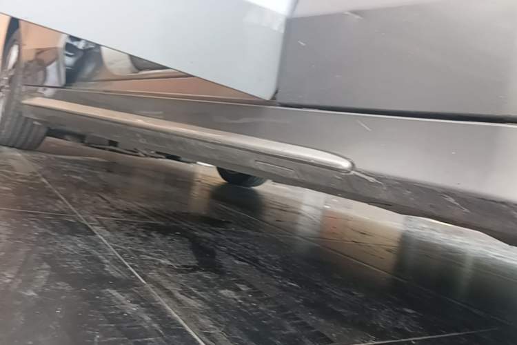 Used Mercedes-Benz C-Class 2016 C 200 L Sport Edition Right Side Sill