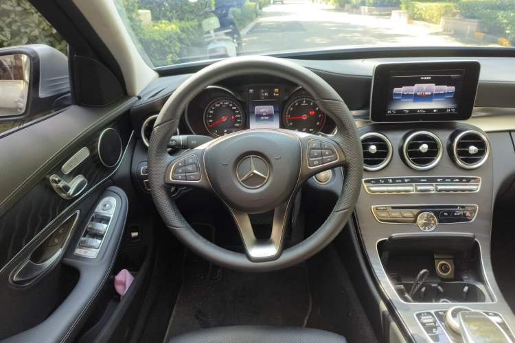 Used Mercedes-Benz C-Class 2016 C 200 L Sport Edition Steering Wheel