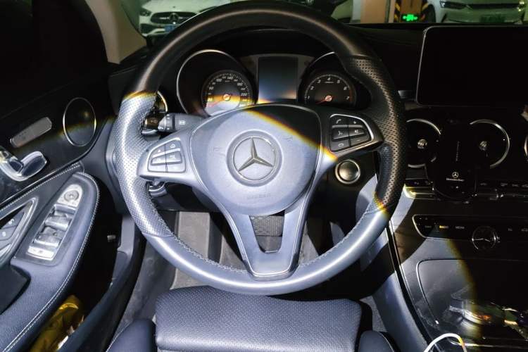 Used Mercedes-Benz C-Class 2016 C 200 L Sport Edition Steering Wheel