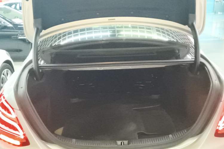 Used Mercedes-Benz C-Class 2016 C 200 L Sport Edition Trunk
