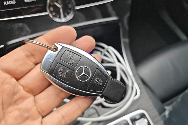 Used Mercedes-Benz C-Class 2016 C 200 L Sport Edition Vehicle Key