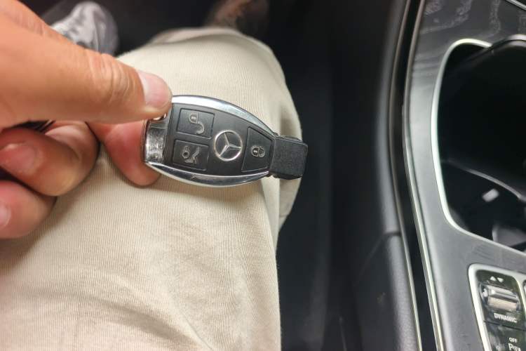 Used Mercedes-Benz C-Class 2016 C 200 L Sport Edition Vehicle Key