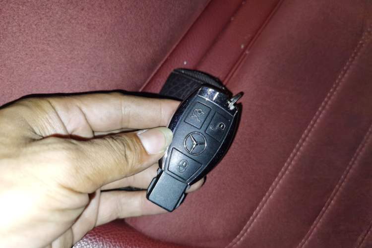Used Mercedes-Benz C-Class 2016 C 200 Sport Edition Vehicle Key