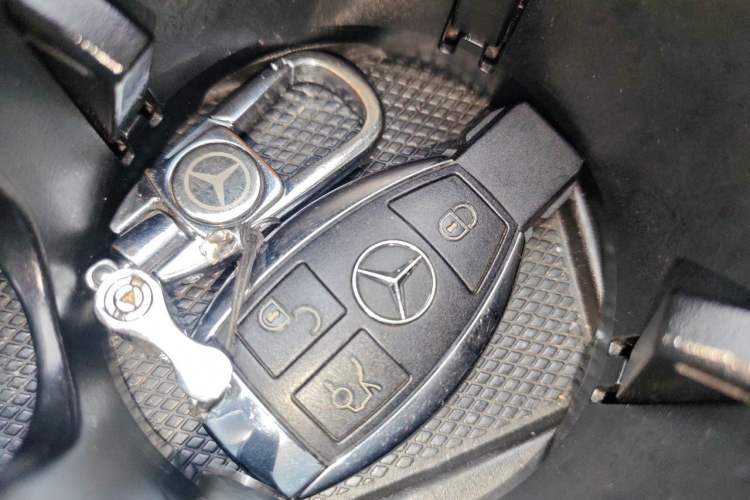 Used Mercedes-Benz C-Class 2016 C 180 L Sport Edition Vehicle Key