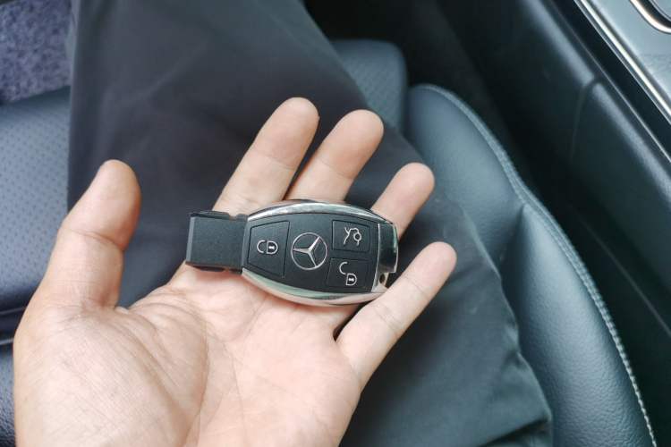 Used Mercedes-Benz C-Class 2016 C 200 L Sport Edition Vehicle Key