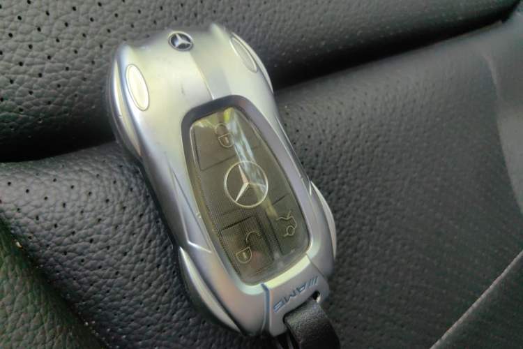 Used Mercedes-Benz C-Class 2016 C 200 L Sport Edition Vehicle Key