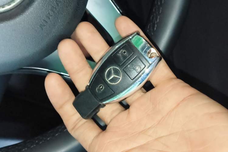 Used Mercedes-Benz C-Class 2016 C 200 L Sport Edition Vehicle Key