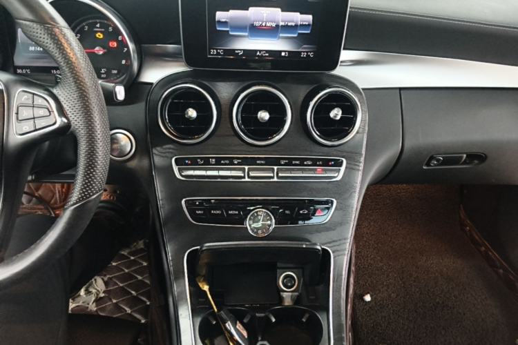 Used Mercedes-Benz C-Class 2016 C 200 L Sport Edition Audio And AC Panel