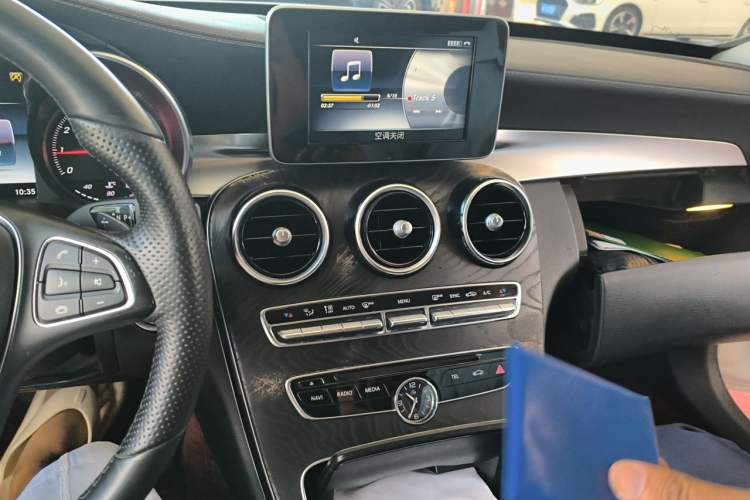 Used Mercedes-Benz C-Class 2016 C 180 L Sport Edition Audio And AC Panel